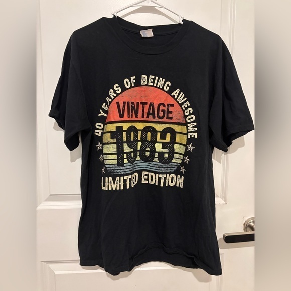 Tops - 1983 Vintage Tee EUC